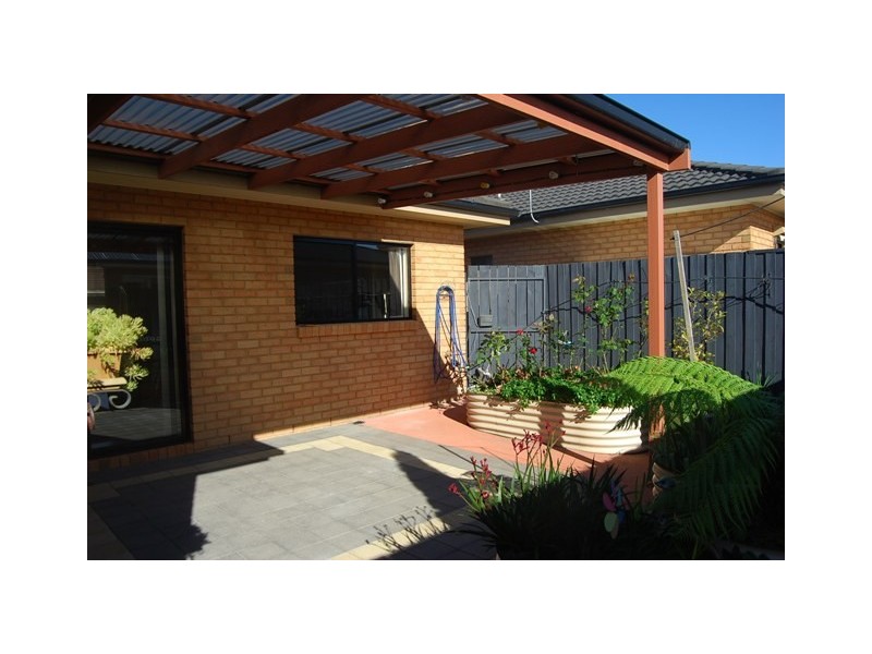 4 4 Bills Street, Lakes Entrance VIC 3909