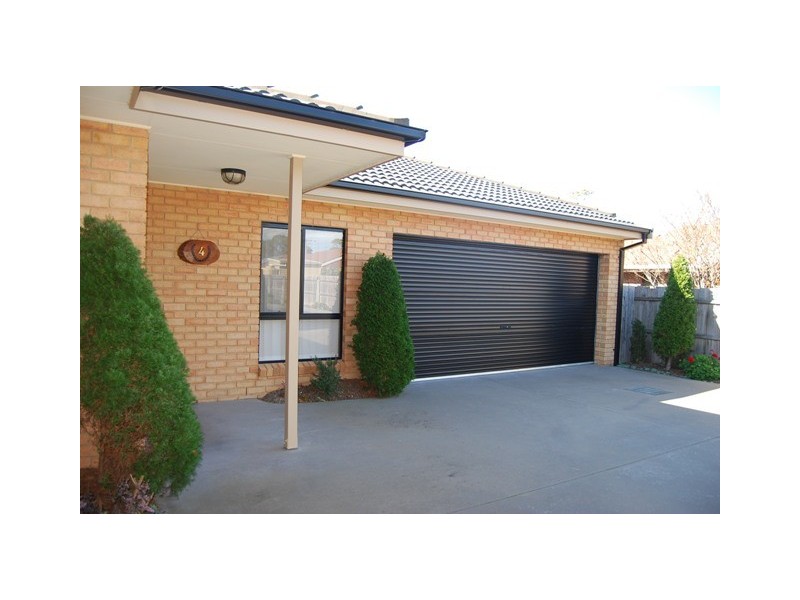 4 4 Bills Street, Lakes Entrance VIC 3909