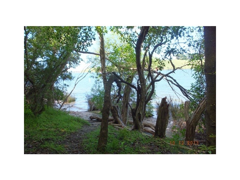 45 Nautilus Way, Lakes Entrance VIC 3909