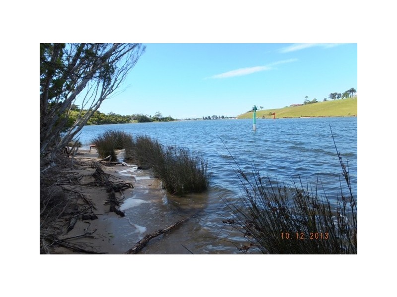 45 Nautilus Way, Lakes Entrance VIC 3909