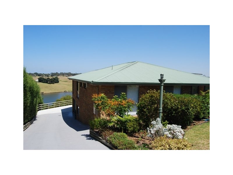 45 Nautilus Way, Lakes Entrance VIC 3909