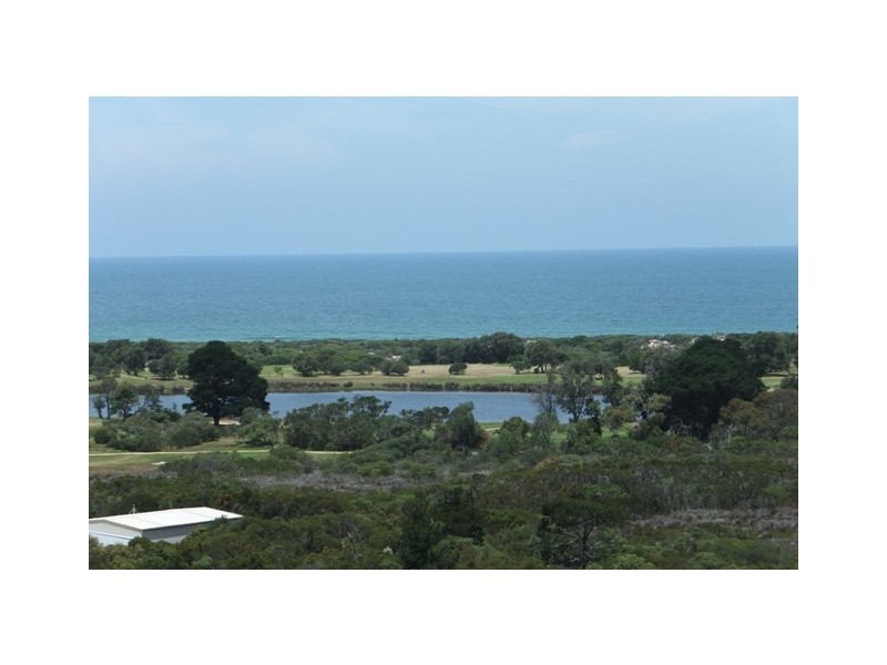 31 Lyrebird Court, Lakes Entrance VIC 3909