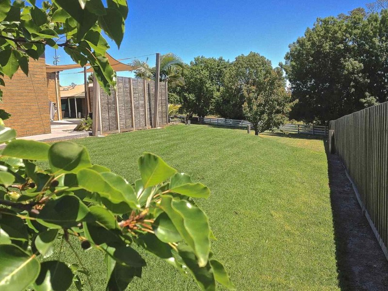 10 Neals Road, Metung VIC 3904