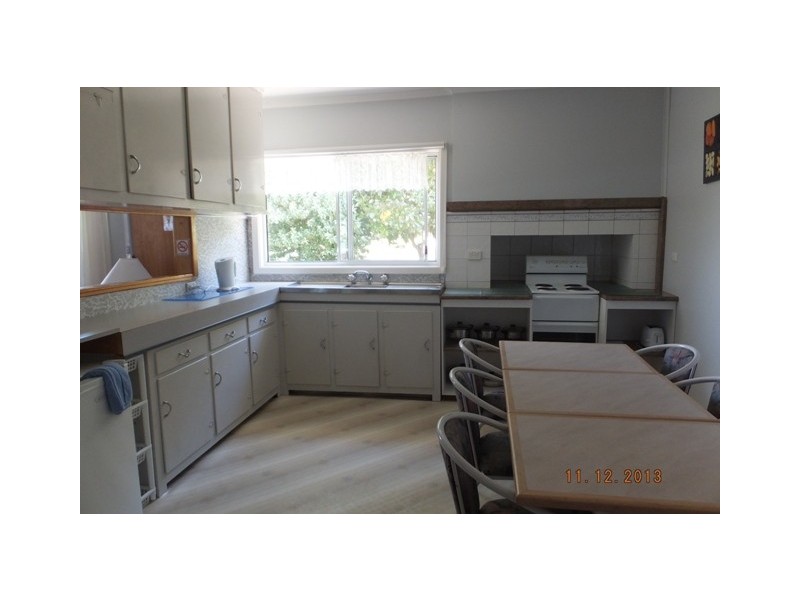 8 Sudings Road, Lakes Entrance VIC 3909