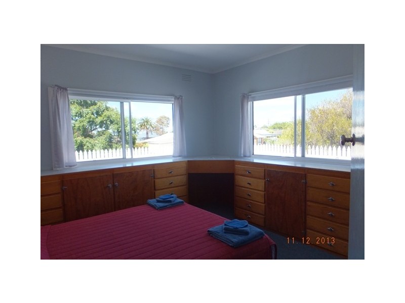 8 Sudings Road, Lakes Entrance VIC 3909