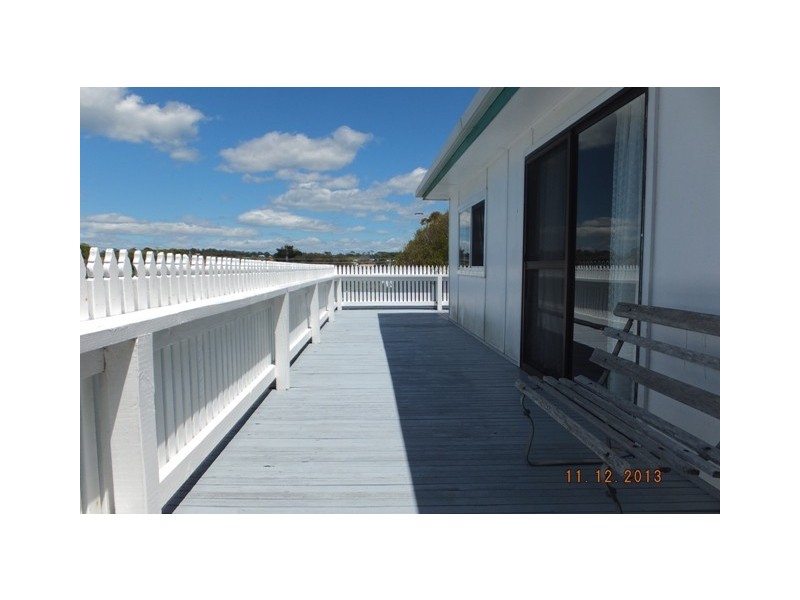 8 Sudings Road, Lakes Entrance VIC 3909