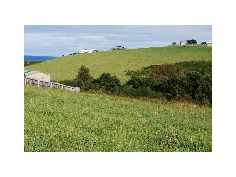 81 Stirling Drive, Lakes Entrance VIC 3909