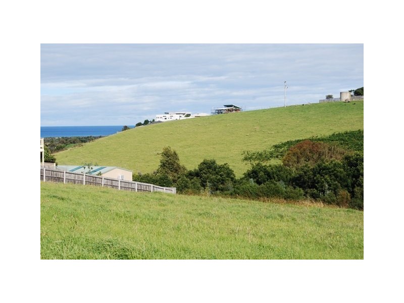81 Stirling Drive, Lakes Entrance VIC 3909
