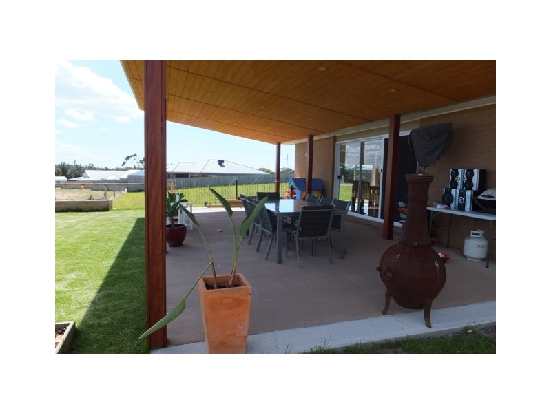 19 Bream Road, Lake Tyers Beach VIC 3909