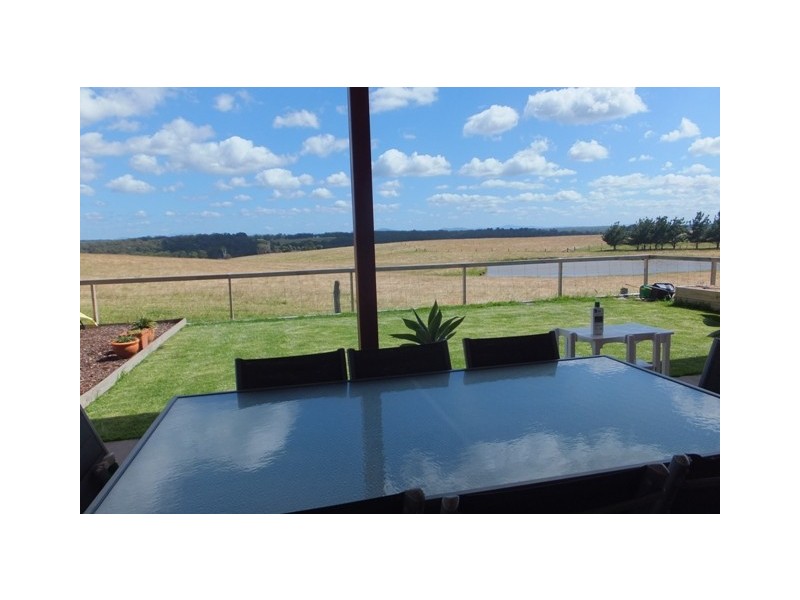 19 Bream Road, Lake Tyers Beach VIC 3909