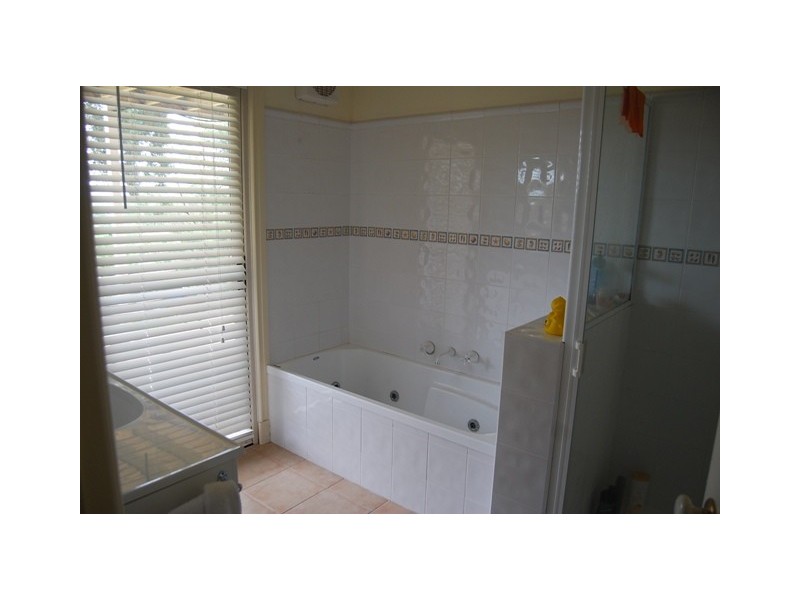 19 The Balcony, Lakes Entrance VIC 3909
