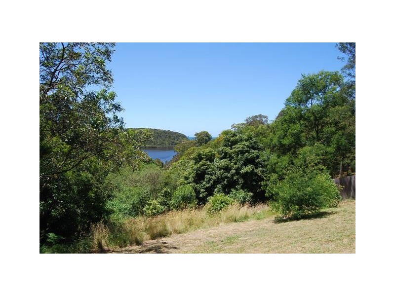 22 Campbell Grove, Lakes Entrance VIC 3909