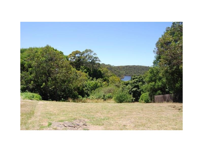 22 Campbell Grove, Lakes Entrance VIC 3909