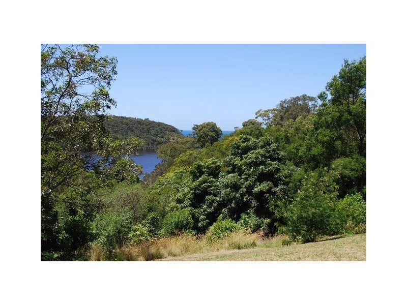 22 Campbell Grove, Lakes Entrance VIC 3909