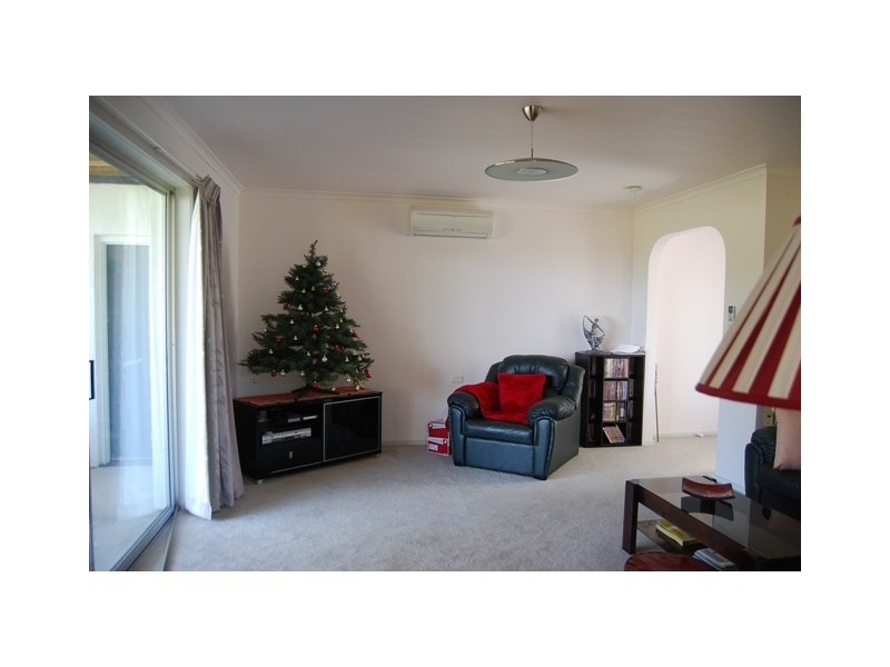 2/40 Hazel Road, Lakes Entrance VIC 3909