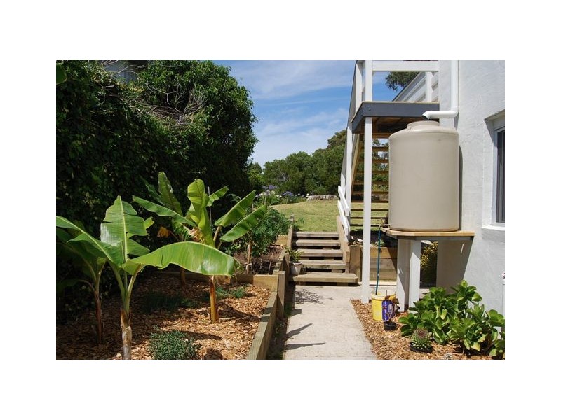 2/40 Hazel Road, Lakes Entrance VIC 3909