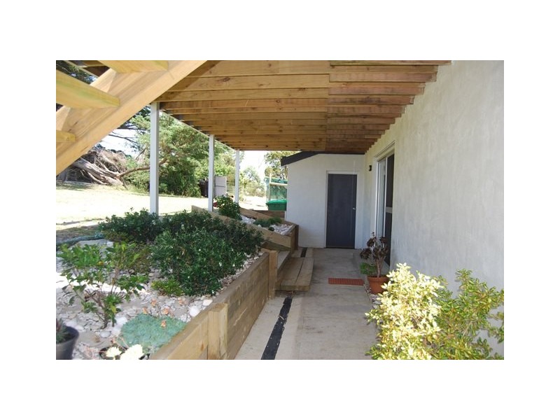 2/40 Hazel Road, Lakes Entrance VIC 3909