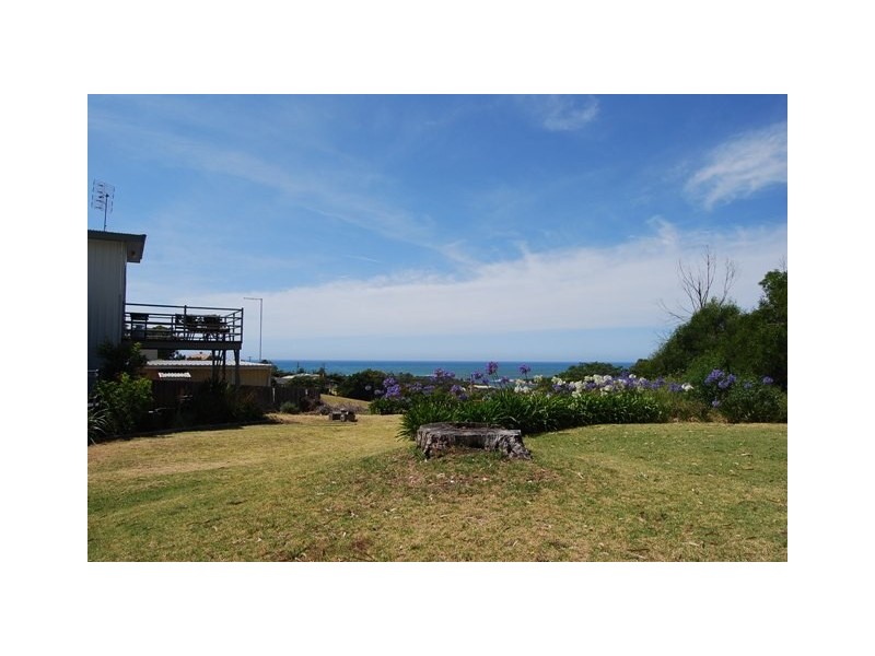 2/40 Hazel Road, Lakes Entrance VIC 3909