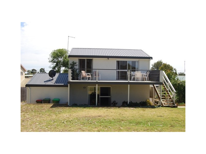 2/40 Hazel Road, Lakes Entrance VIC 3909