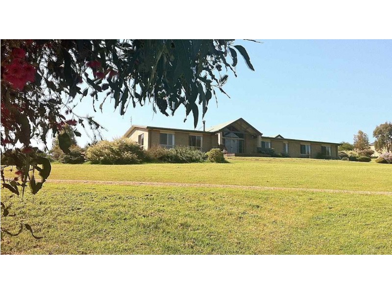 780 Nungurner Road, Metung VIC 3904