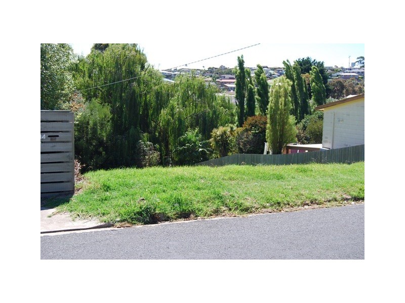 12 View Street, Lakes Entrance VIC 3909