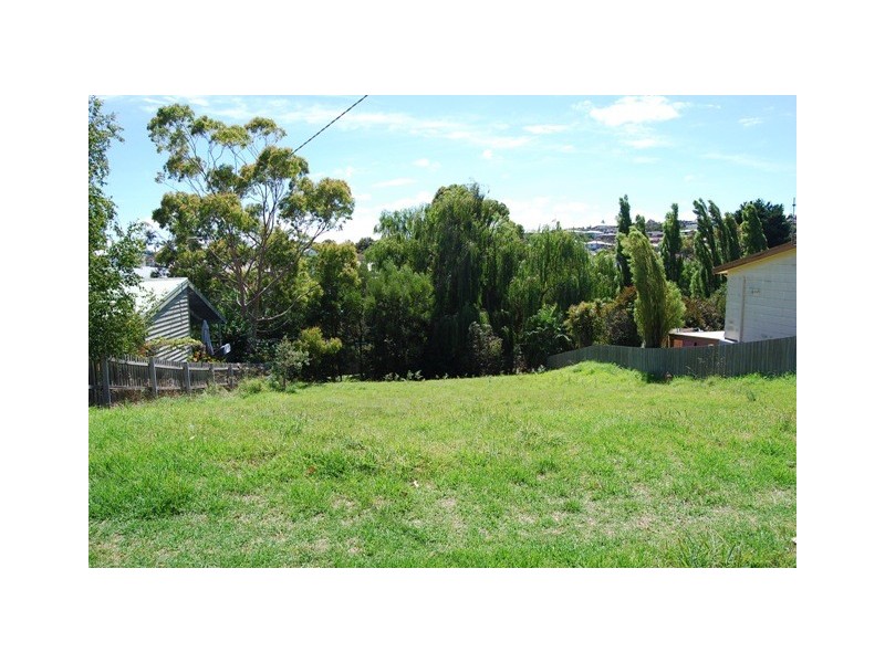 12 View Street, Lakes Entrance VIC 3909