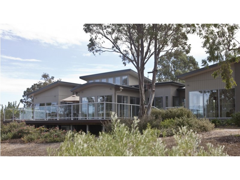 47 Kings Cove Boulevard, Metung VIC 3904