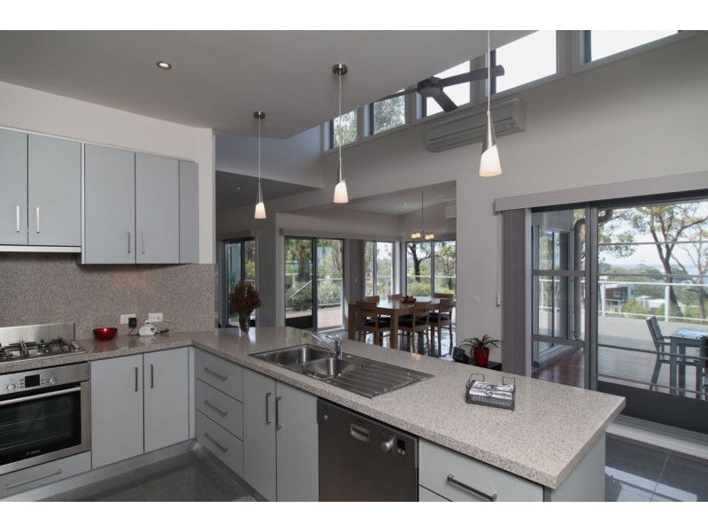 47 Kings Cove Boulevard, Metung VIC 3904