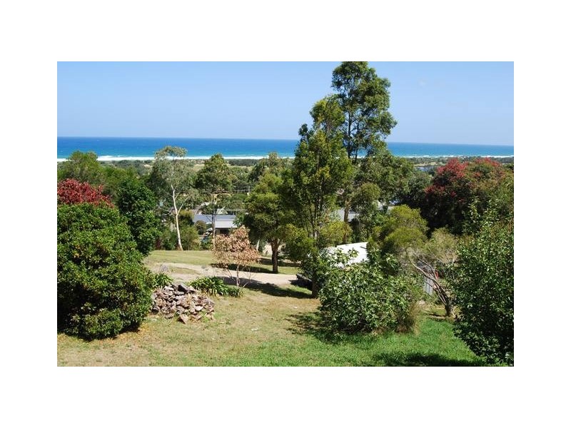 16 Gay Street, Lakes Entrance VIC 3909