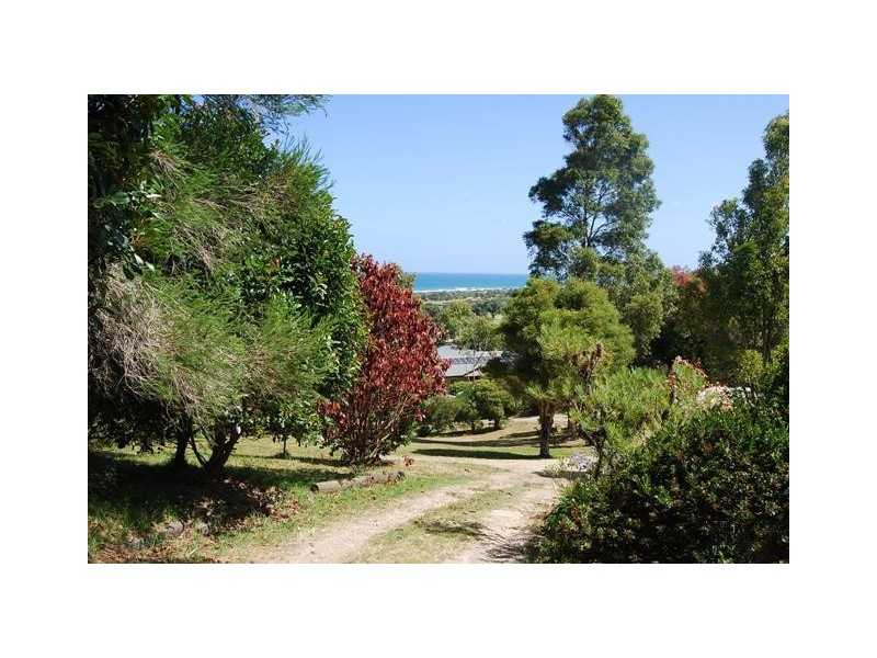 16 Gay Street, Lakes Entrance VIC 3909