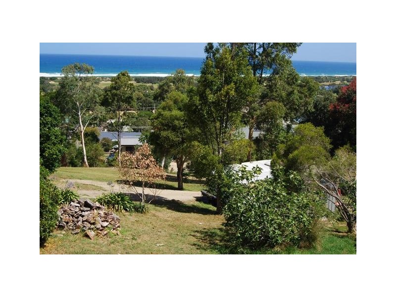 16 Gay Street, Lakes Entrance VIC 3909