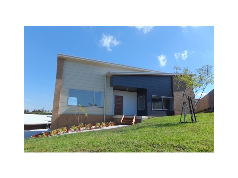 18 Tower Hill Court, Lakes Entrance VIC 3909