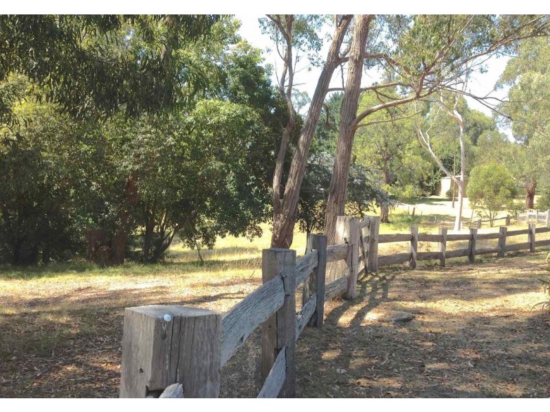 8A Bayview Court, Metung VIC 3904