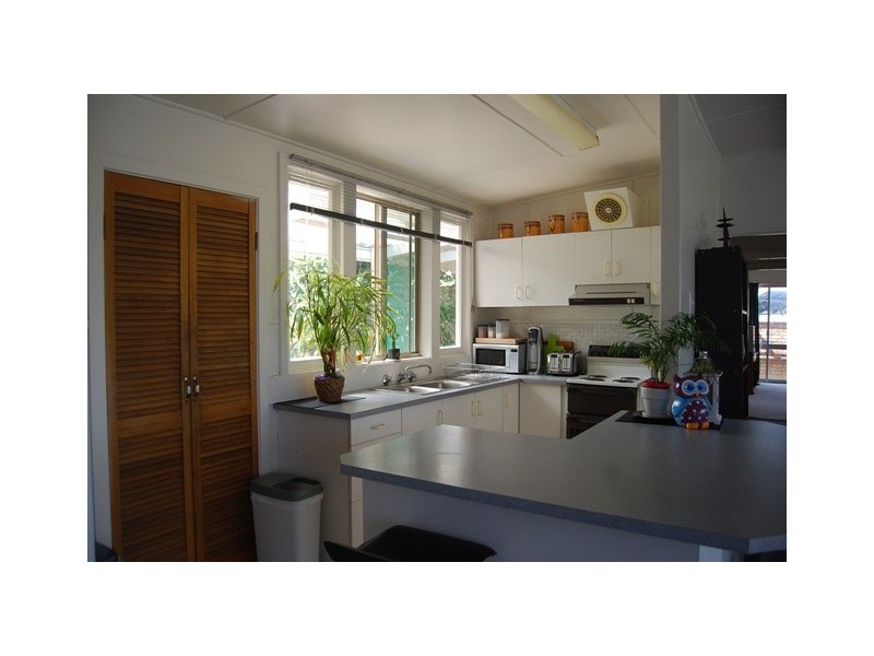 19 Creighton Street, Lakes Entrance VIC 3909