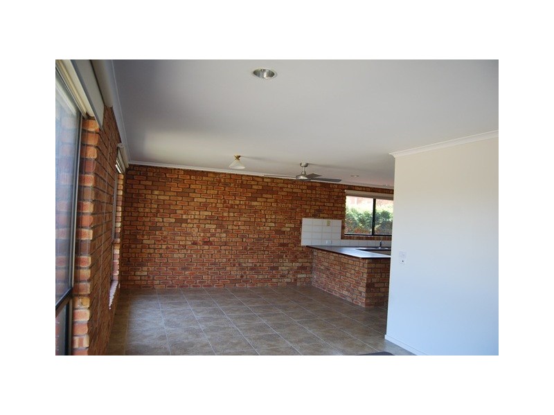 14 McCue Road, Lakes Entrance VIC 3909