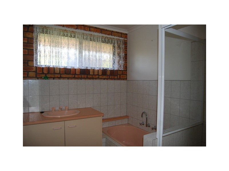 14 McCue Road, Lakes Entrance VIC 3909