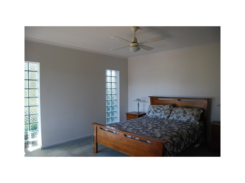 79a Roadknight Street, Lakes Entrance VIC 3909