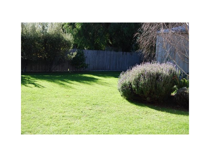 79a Roadknight Street, Lakes Entrance VIC 3909