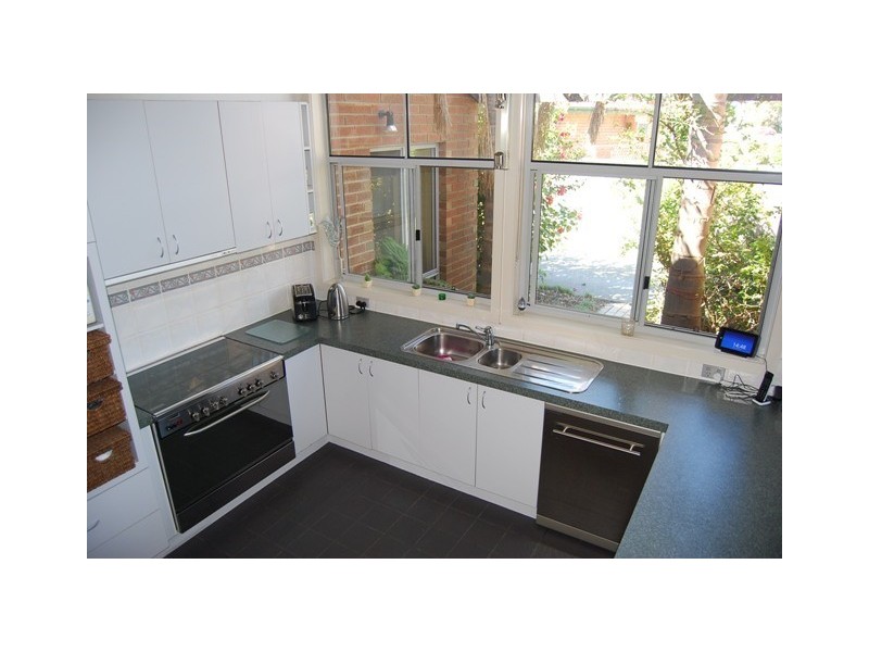 79a Roadknight Street, Lakes Entrance VIC 3909