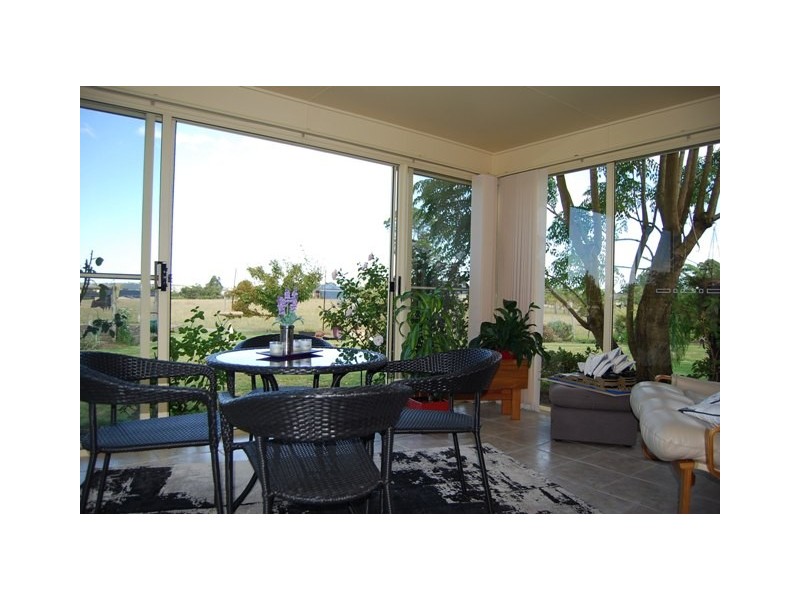 29 Tamhaven Drive, Swan Reach VIC 3903