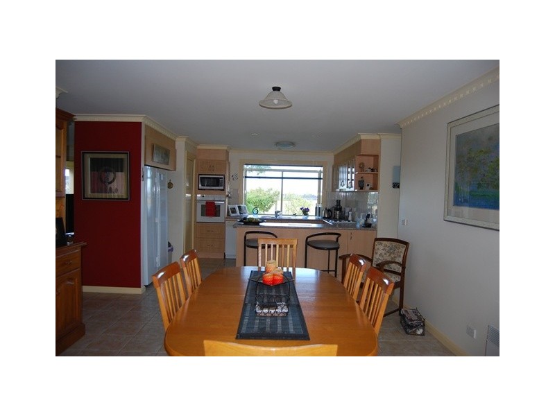 29 Tamhaven Drive, Swan Reach VIC 3903