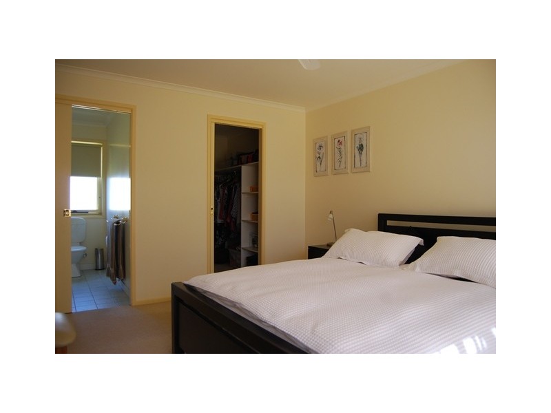 29 Tamhaven Drive, Swan Reach VIC 3903