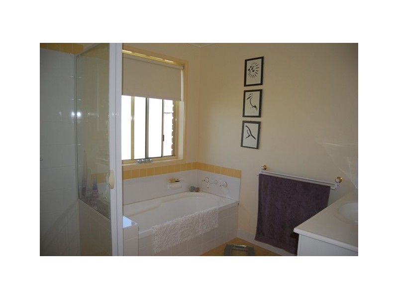 29 Tamhaven Drive, Swan Reach VIC 3903