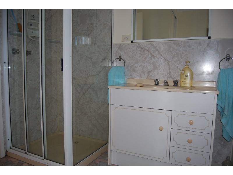 7 Webb Court, Lakes Entrance VIC 3909