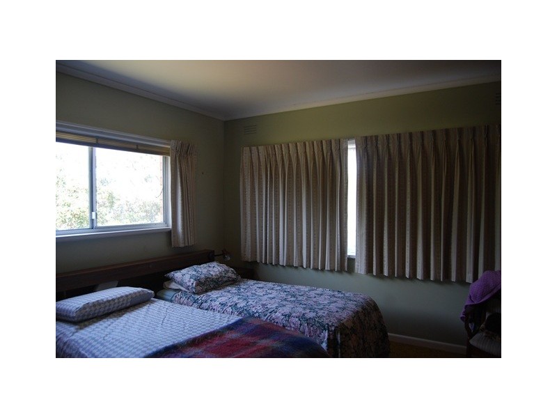17 Sudings Road, Lakes Entrance VIC 3909