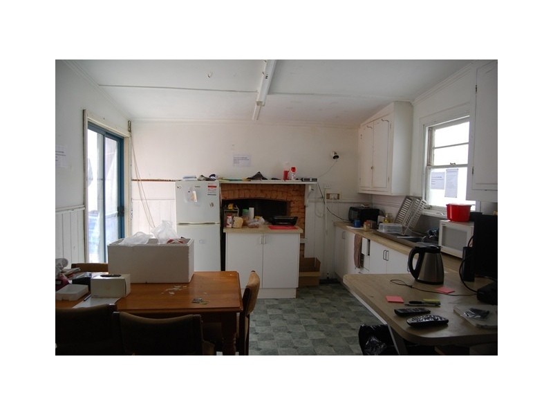 243 Esplanade, Lakes Entrance VIC 3909