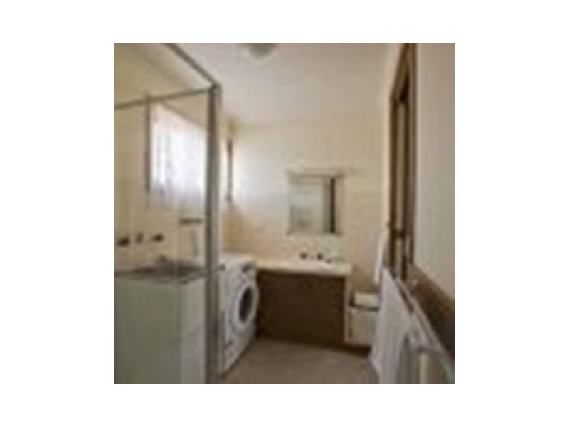 Unit 11/6 Roadknight Street, Lakes Entrance VIC 3909