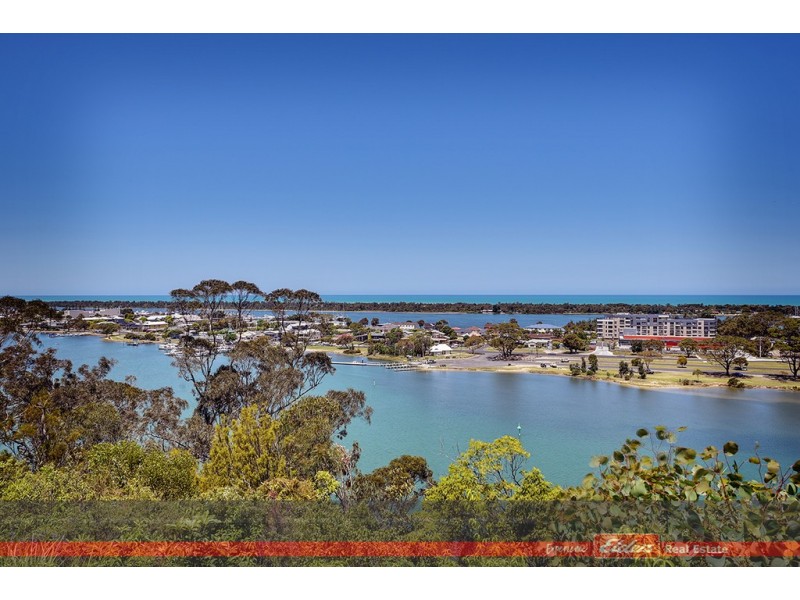 55 Seaview Parade, Lakes Entrance VIC 3909