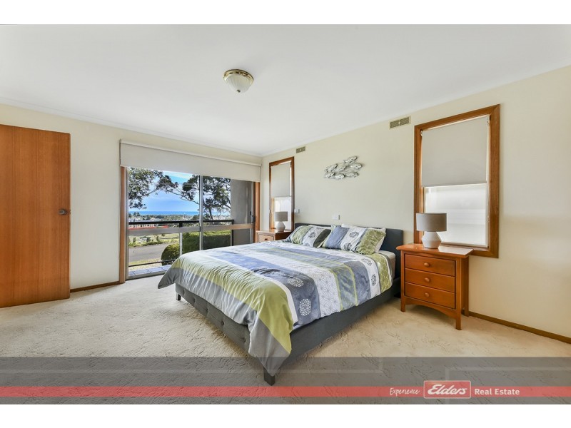 55 Seaview Parade, Lakes Entrance VIC 3909