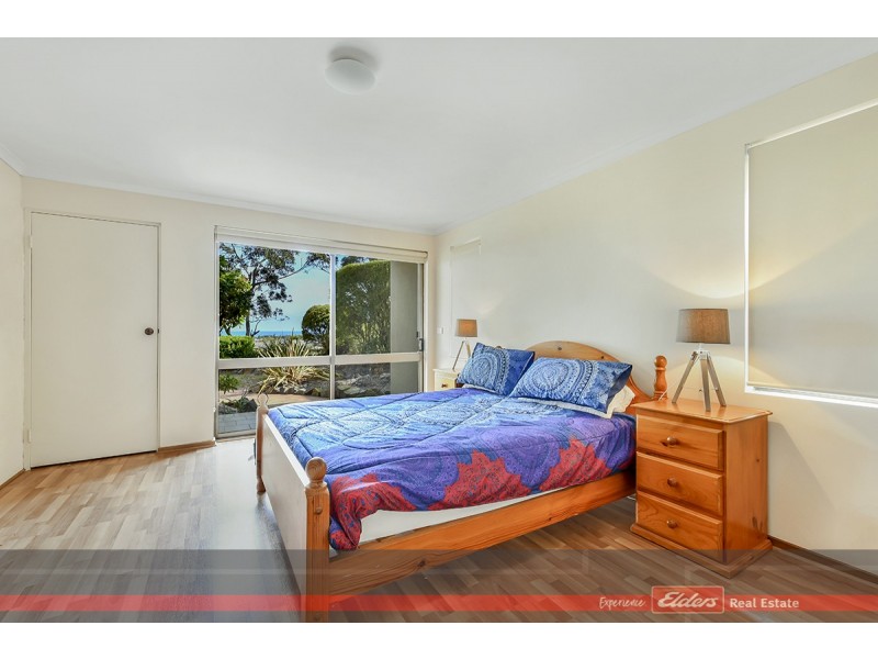 55 Seaview Parade, Lakes Entrance VIC 3909